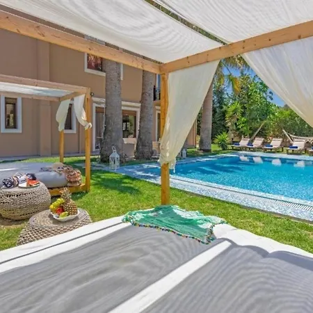 度假居 Mit Privatpool Fuer 20 Personen In Ialysos, Dodekanes *