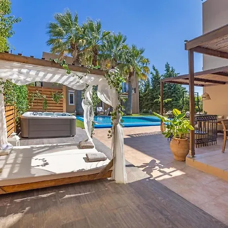 Mit Privatpool Fuer 20 Personen In Ialysos, Dodekanes * 伊利索斯