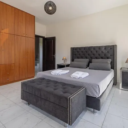 Mit Privatpool Fuer 20 Personen In Ialysos, Dodekanes 度假居 *